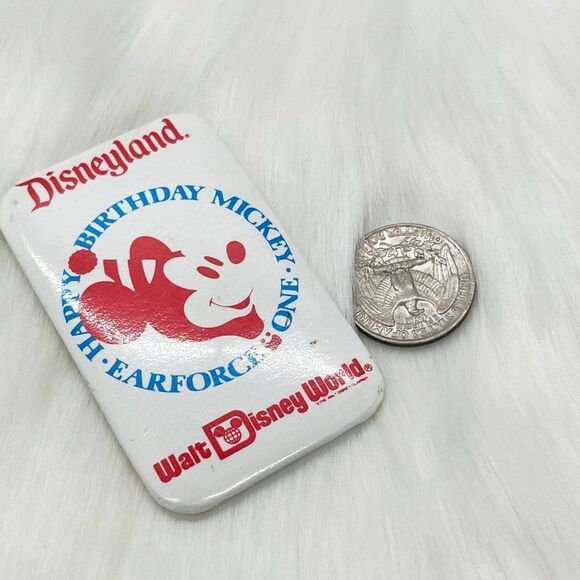 🔮 5/$25 Vintage Disney Parks Happy Birthday Mickey Earforce One Pin - Picture 2 of 2